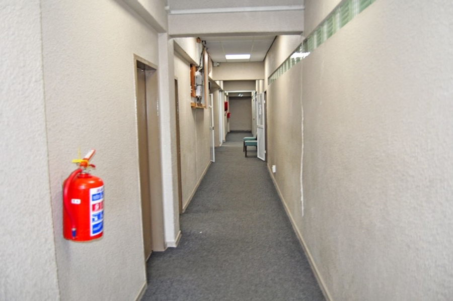 To Let commercial Property for Rent in Paarden Eiland Western Cape